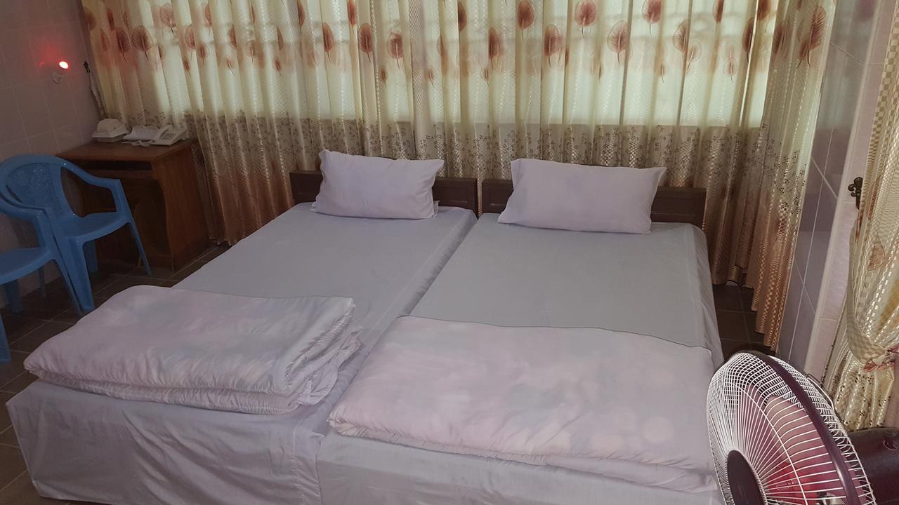 Red Dragon Hotel Hsipaw Eksteriør billede